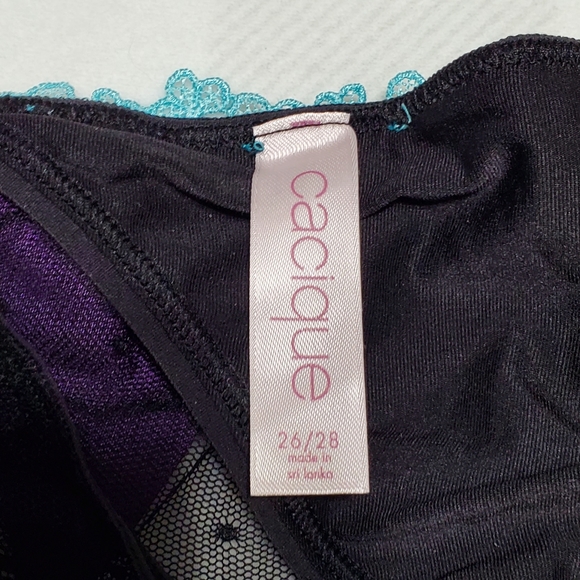 Cacique Bow Ruffle G-String - Picture 7 of 7